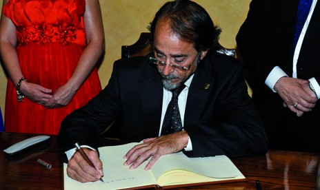 Luis Francisco Esplá - Mantenedor del Acto de Proclamación de Capitanes y Reinas 2012
